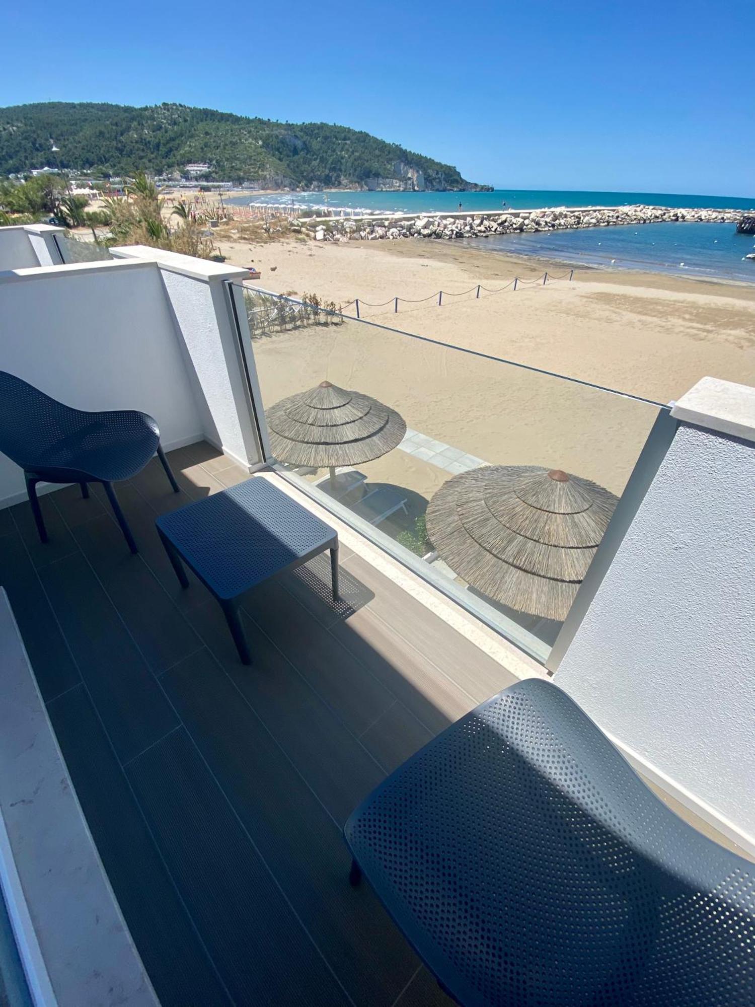 Marina Bay Beach Hotel Peschici Exteriér fotografie