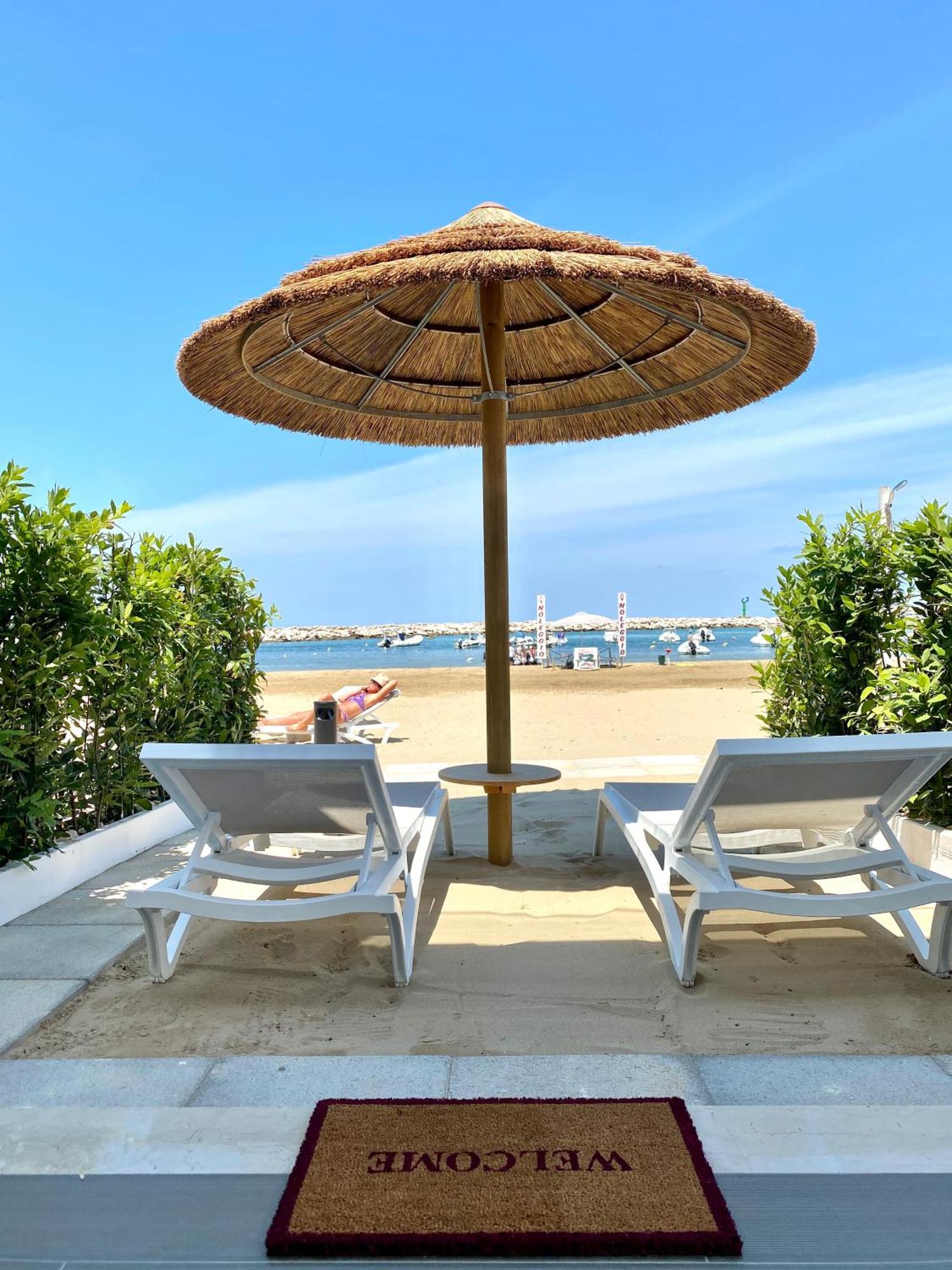 Marina Bay Beach Hotel Peschici Exteriér fotografie